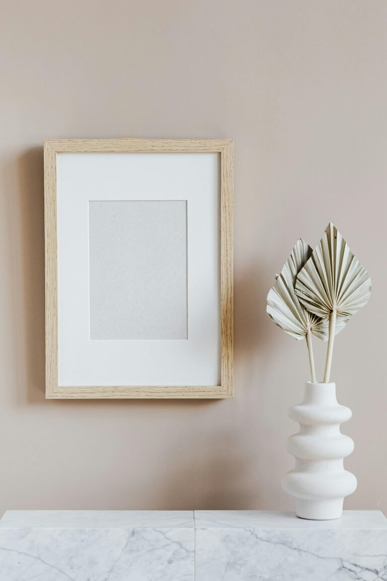 Minimalist Home Decor Inspiration for Calm and Cozy Spaces