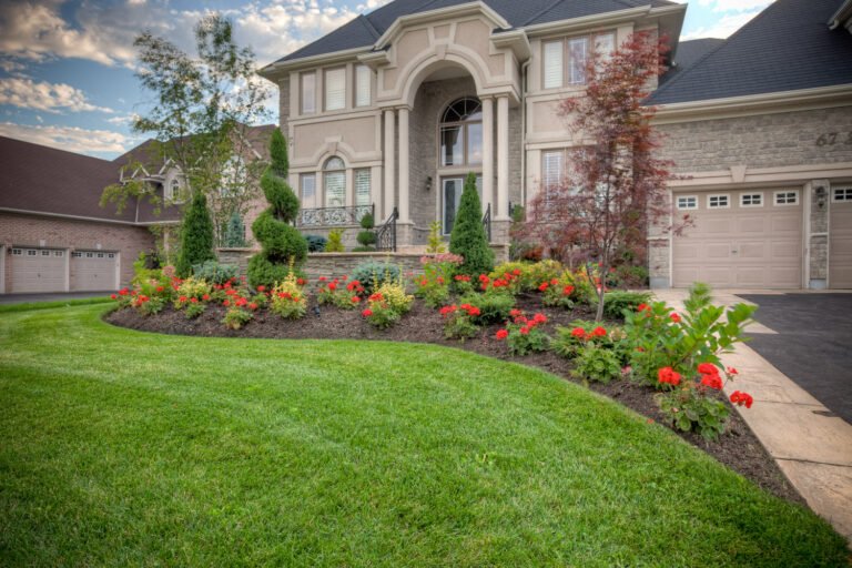 Flower Beds in Front of House: Expert Tips for Curb Appeal and Maintenance